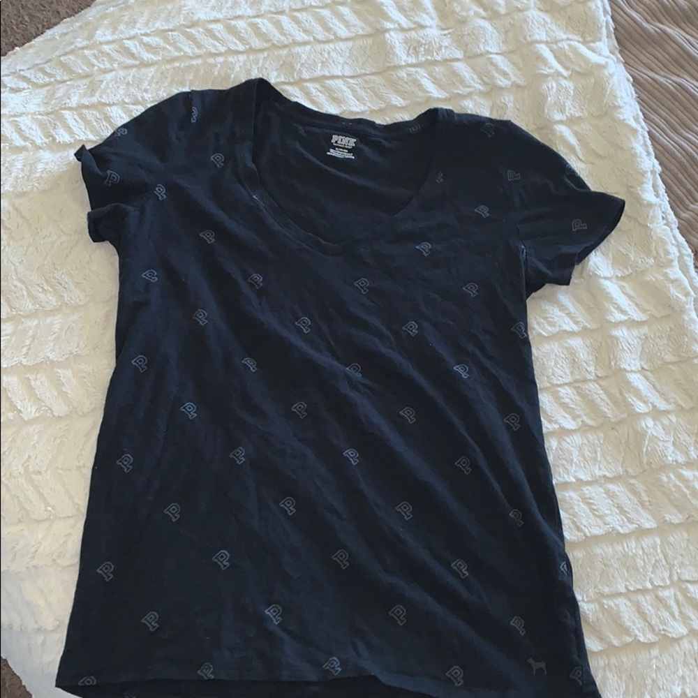 VS Pink navy shorts sleeve V-neck T-shirt